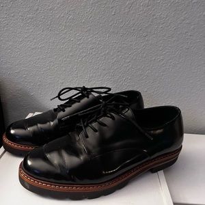 Stuart Weitzman Metro Patent Leather Oxford Shoes